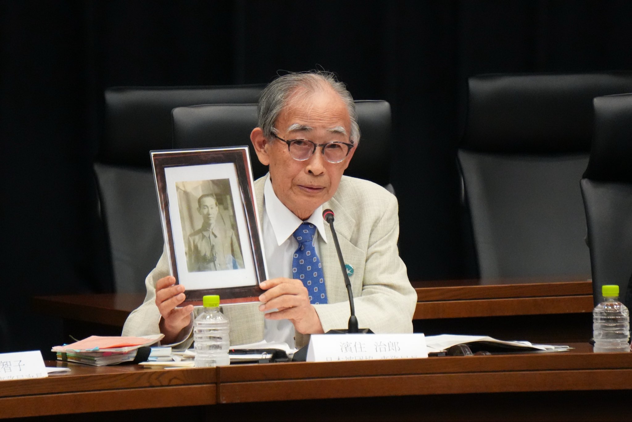 日本原水爆被害者団体協議会の濱住治郎事務局長、児玉三智子次長、濱中紀子次長、和田征子次長から、超党派の国会議員を対象に、被爆体験をお話しいただきました