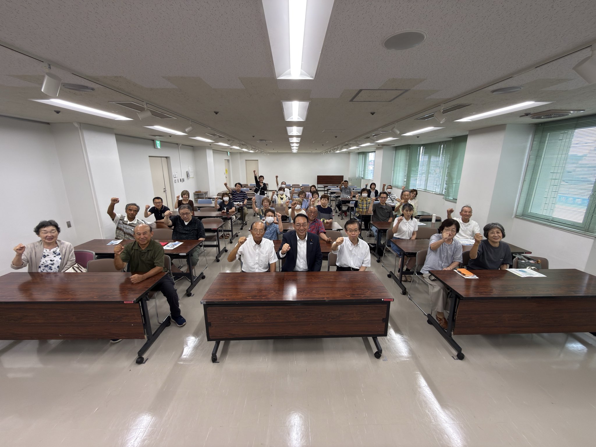 公明党島田支部会にお招きいただき、島田市の大関きぬよ市議、川合としや市議とともにご挨拶
