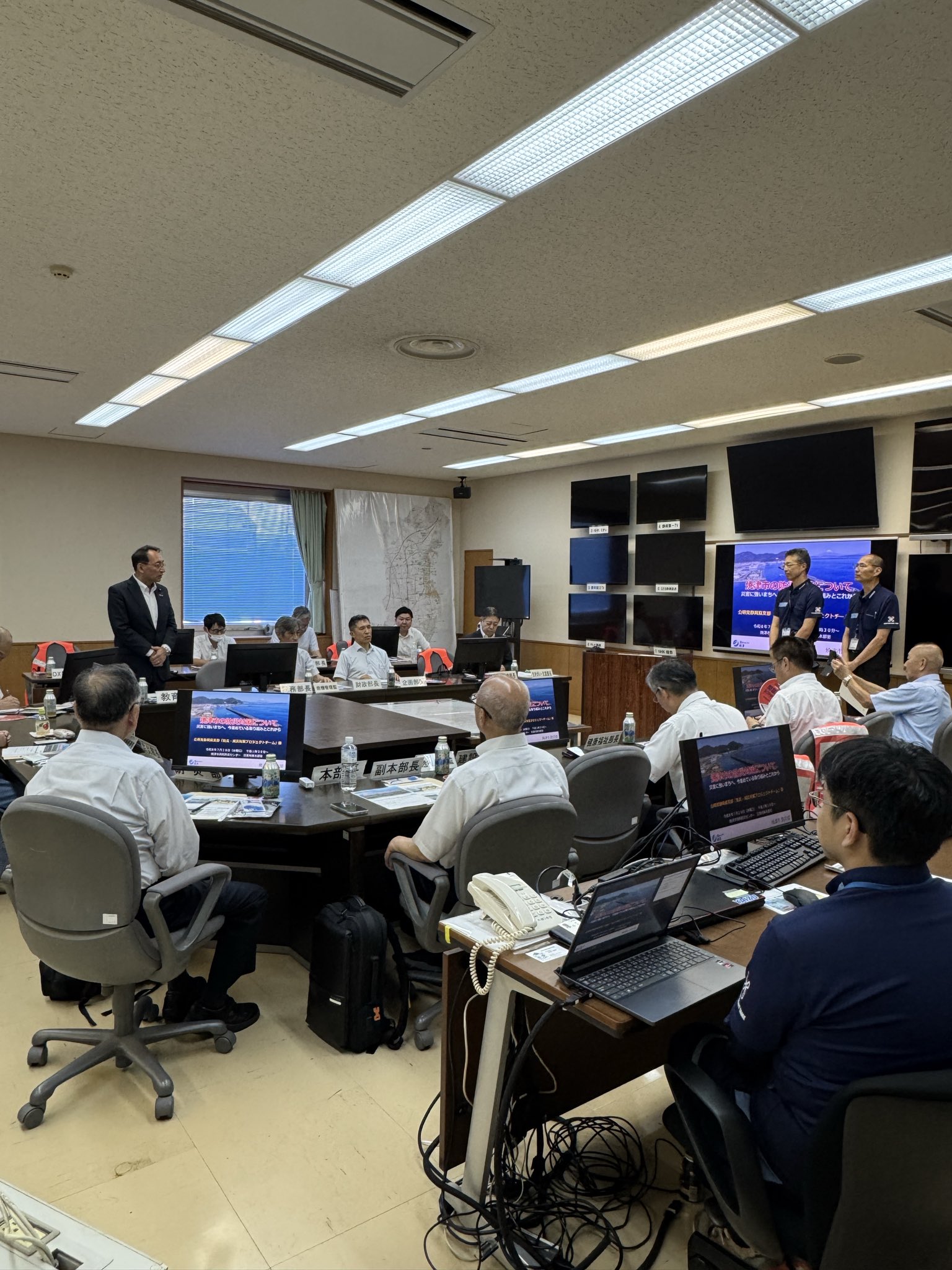 公明党防災・減災対策PTのメンバーとともに、防災先進県・静岡をリードする焼津市消防防災センターを視察し、多くの学びと気付きをいただきました。