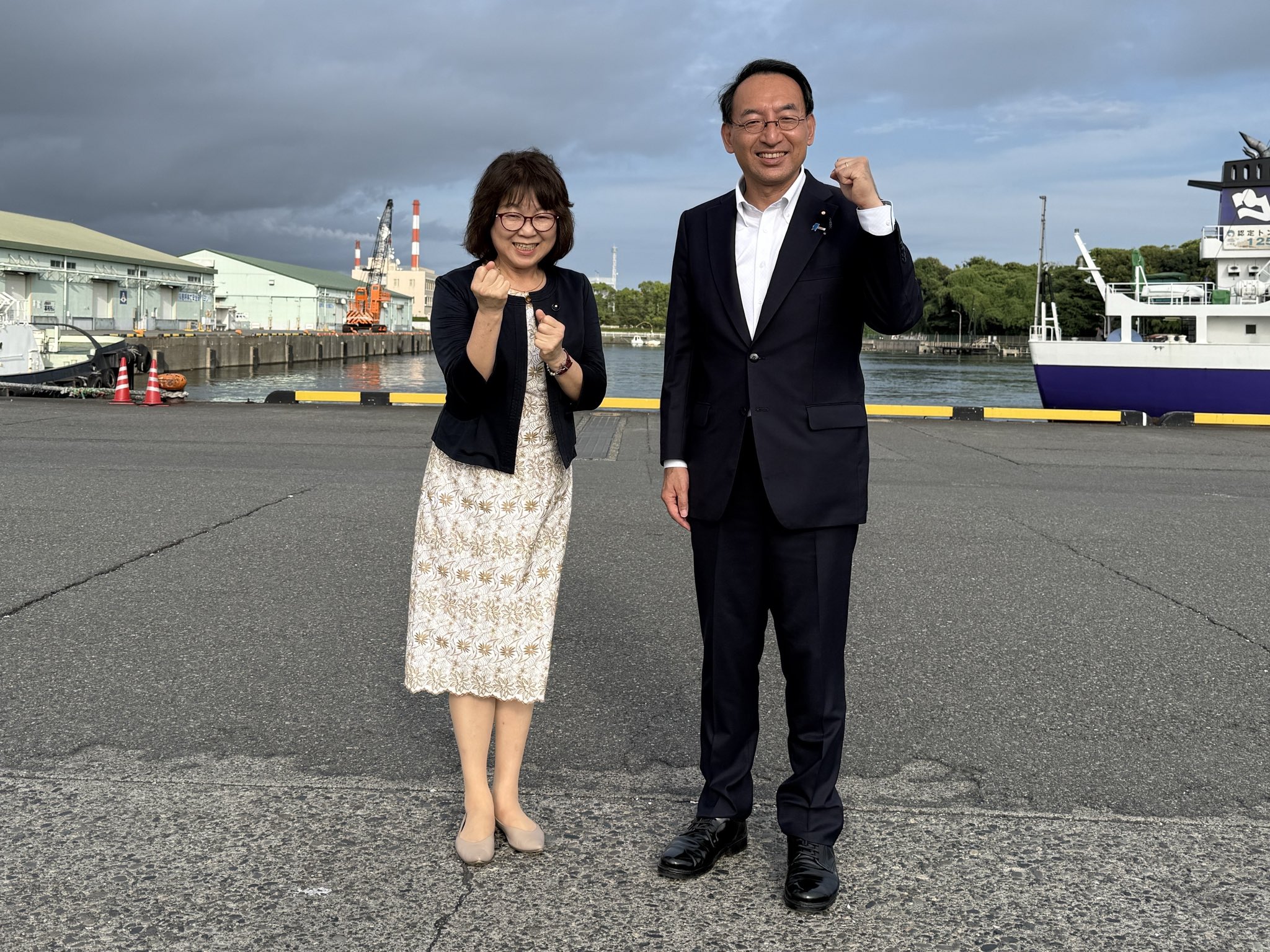 早川育子県議とともに、富士市内でご挨拶